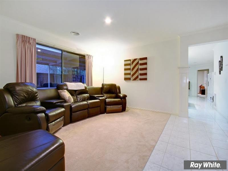 61 St Mitchell Circuit, Mornington VIC 3931