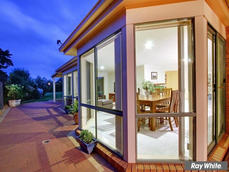61 St Mitchell Circuit, Mornington VIC 3931