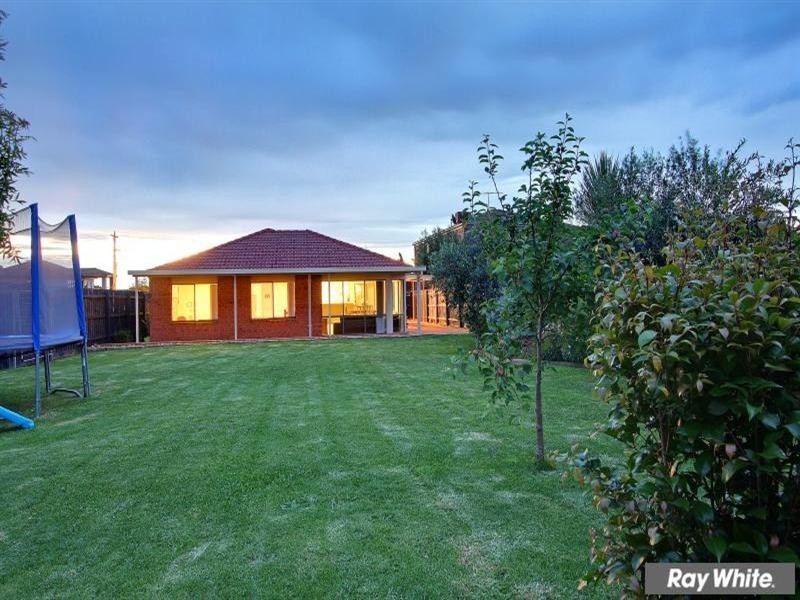 61 St Mitchell Circuit, Mornington VIC 3931