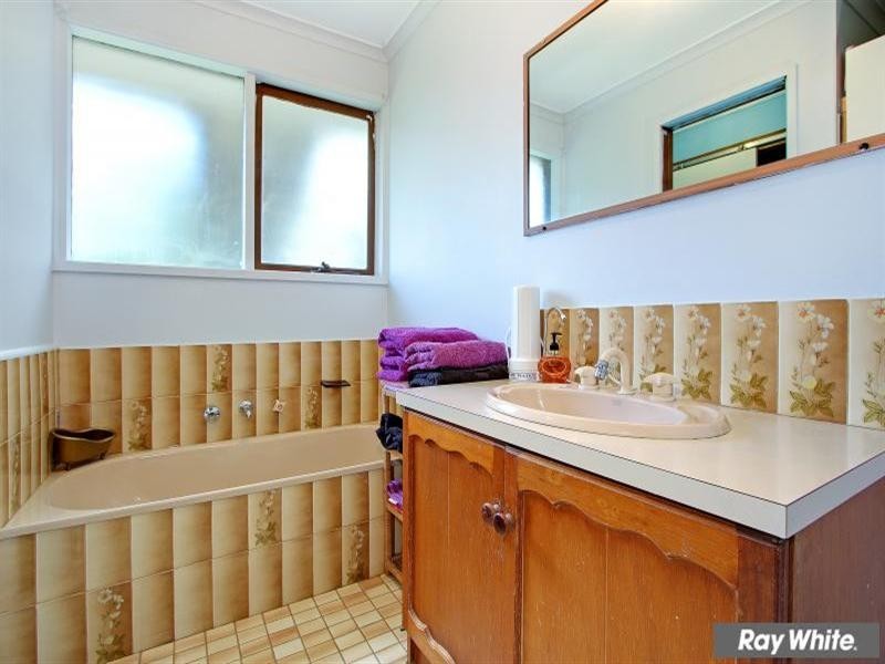 5 Lansell Place, Mount Martha VIC 3934