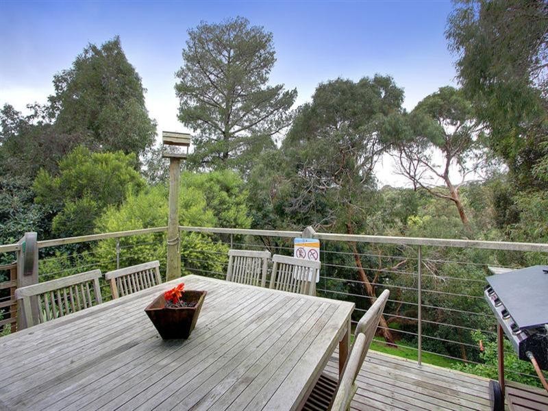 34 Glamorgan Cresent, Mount Martha VIC 3934