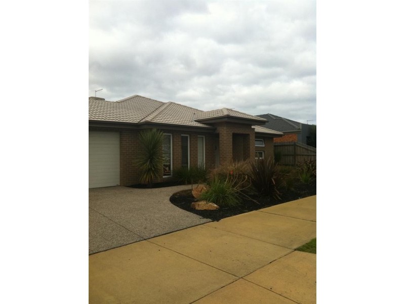 17 Windmill Parade, Mount Martha VIC 3934