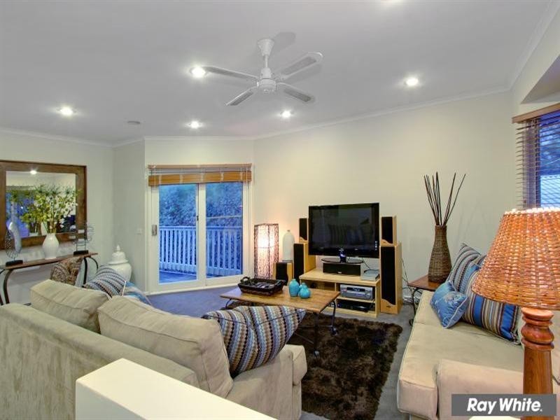 11 Cornwall Crescent, Mount Martha VIC 3934