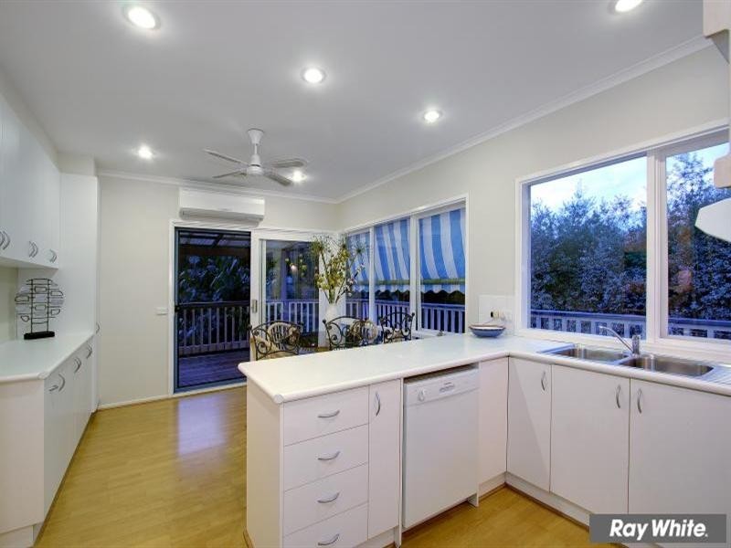 11 Cornwall Crescent, Mount Martha VIC 3934