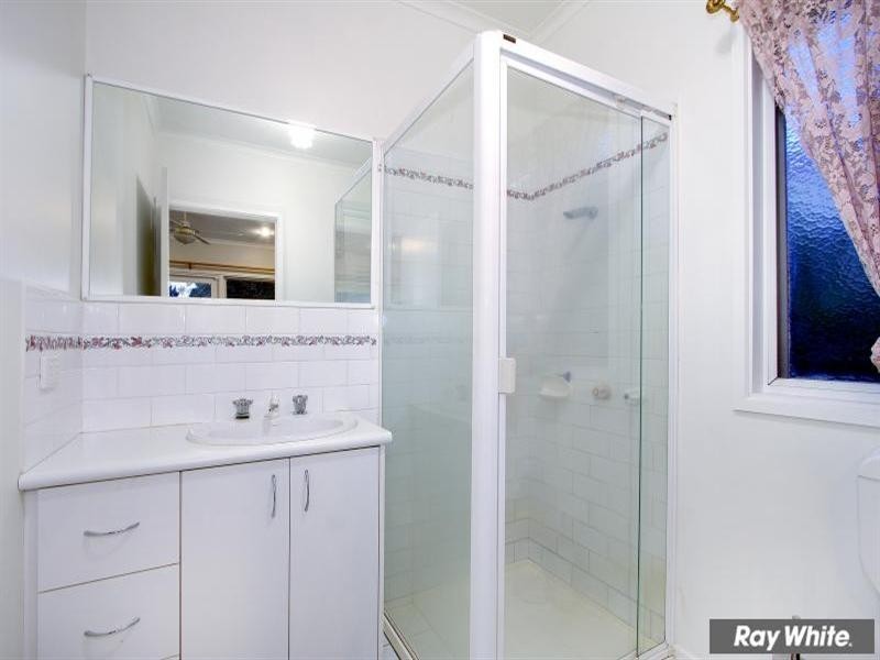 11 Cornwall Crescent, Mount Martha VIC 3934