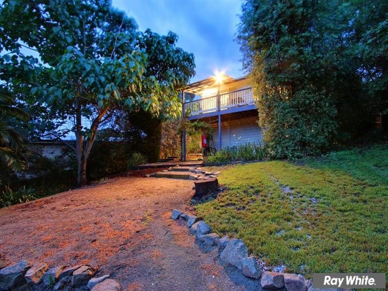 11 Cornwall Crescent, Mount Martha VIC 3934