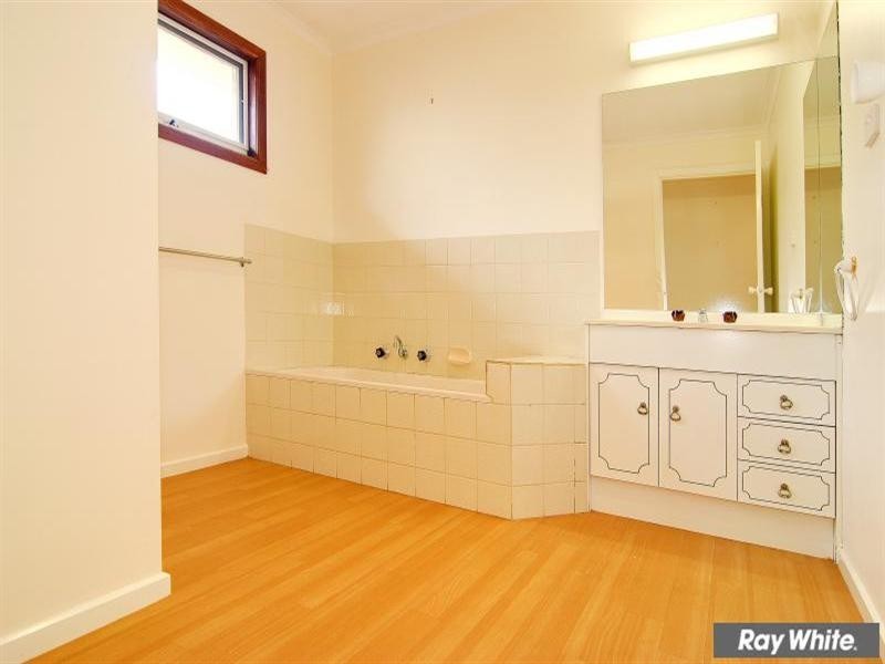 38 Seaview Avenue, Mornington VIC 3931