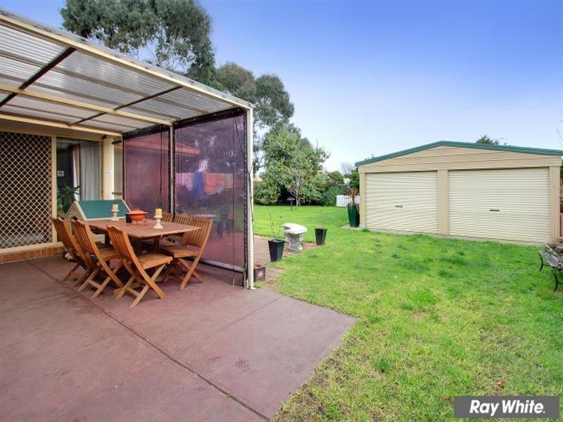 72 Ellinbank Crescent, Mornington VIC 3931