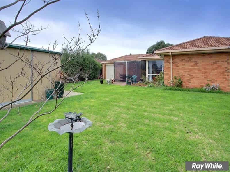 72 Ellinbank Crescent, Mornington VIC 3931
