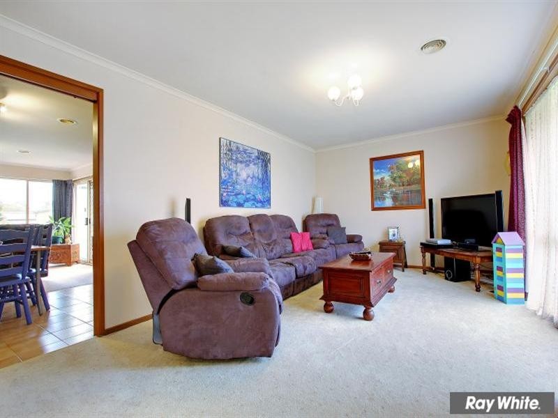 72 Ellinbank Crescent, Mornington VIC 3931