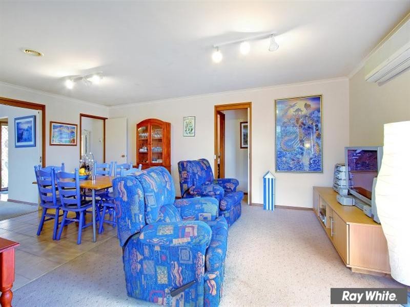 72 Ellinbank Crescent, Mornington VIC 3931