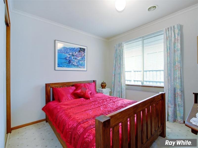 72 Ellinbank Crescent, Mornington VIC 3931