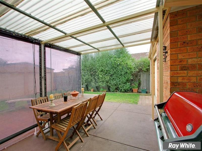 72 Ellinbank Crescent, Mornington VIC 3931