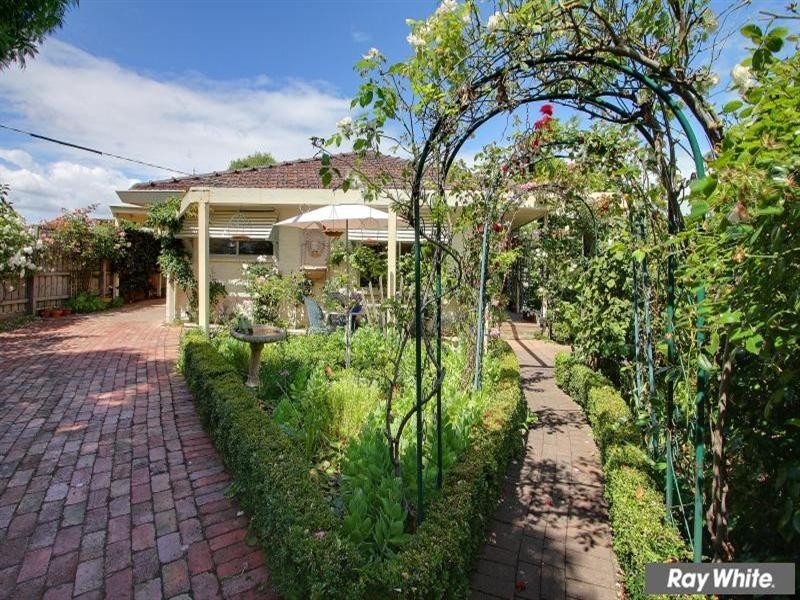 28 Ruth Road, Mornington VIC 3931