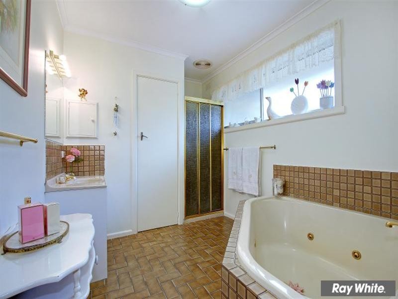 28 Ruth Road, Mornington VIC 3931