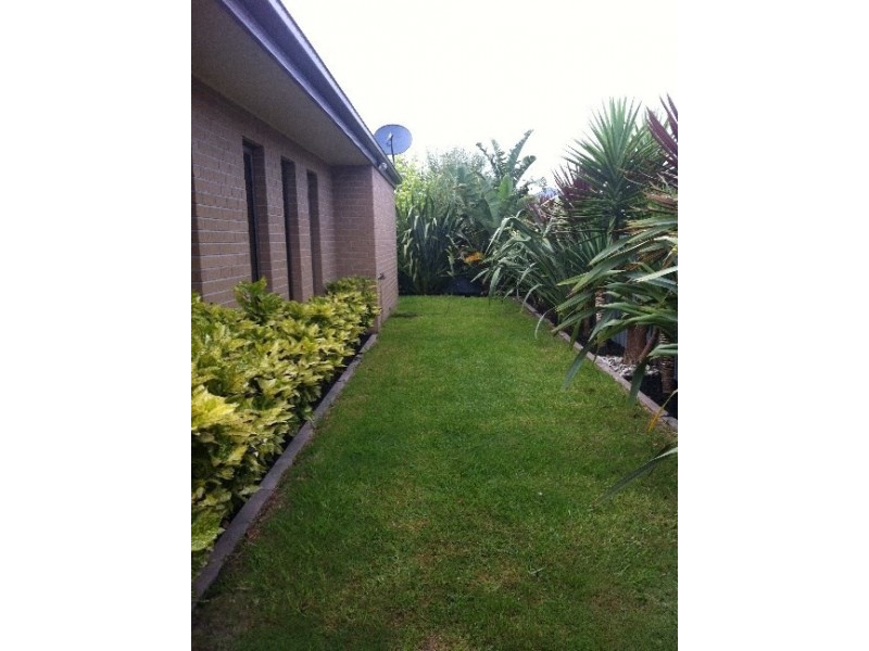 4 Sandhurst Terrace, Mount Martha VIC 3934