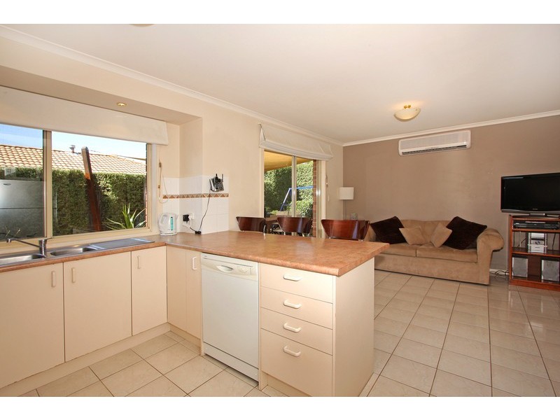 4 Charles Farrer Court, Mornington VIC 3931