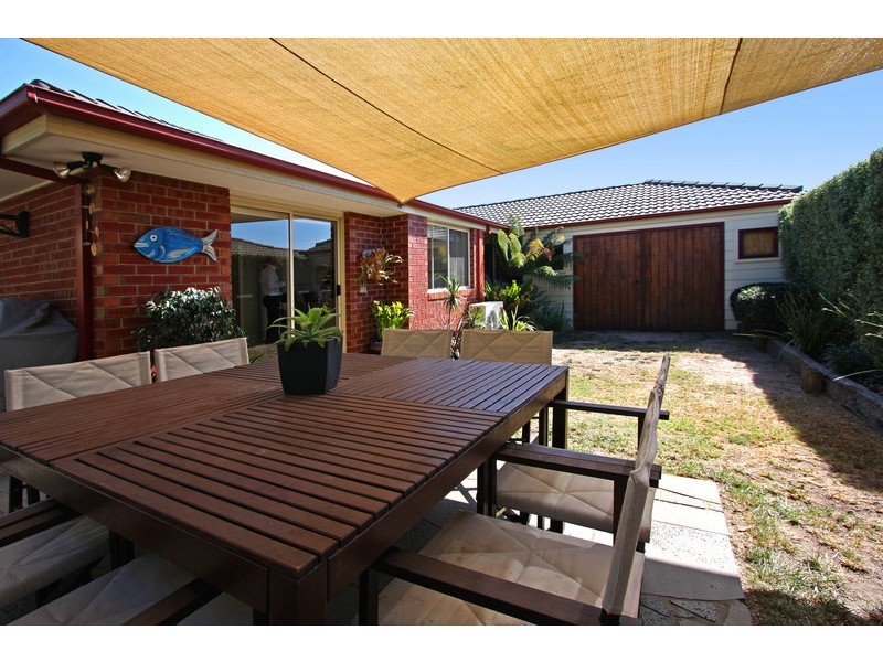 4 Charles Farrer Court, Mornington VIC 3931