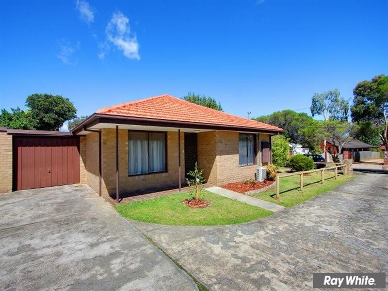 1/2 Hunter Street, Mornington VIC 3931