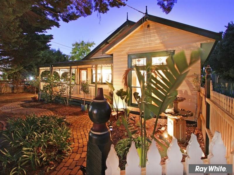 1 Bayview Road, Mornington VIC 3931