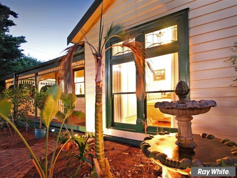 1 Bayview Road, Mornington VIC 3931