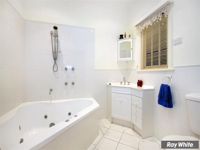 1 Bayview Road, Mornington VIC 3931