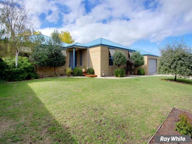 18 Morning Mist Court, Mornington VIC 3931