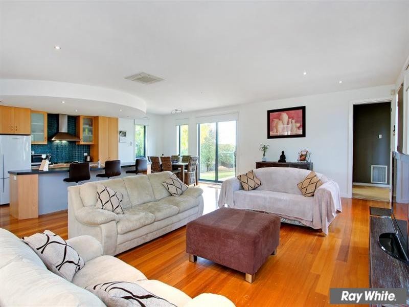 18 Morning Mist Court, Mornington VIC 3931