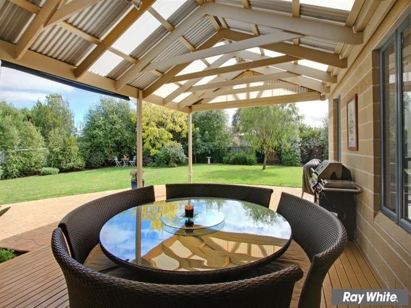 18 Morning Mist Court, Mornington VIC 3931