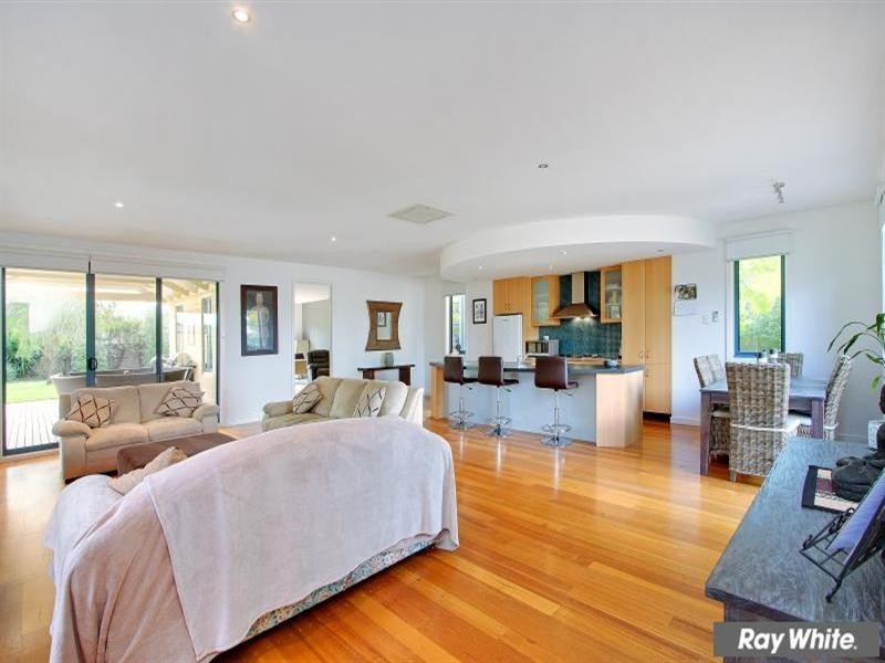 18 Morning Mist Court, Mornington VIC 3931