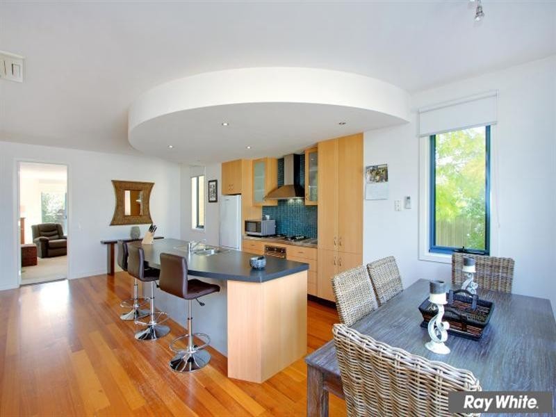 18 Morning Mist Court, Mornington VIC 3931