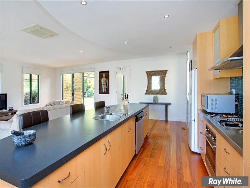 18 Morning Mist Court, Mornington VIC 3931