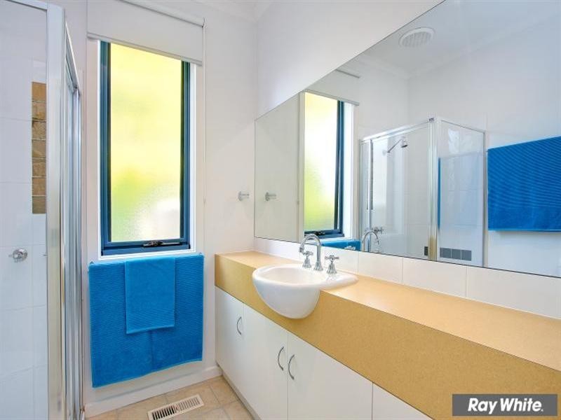 18 Morning Mist Court, Mornington VIC 3931