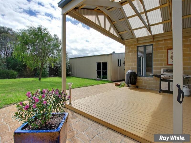 18 Morning Mist Court, Mornington VIC 3931