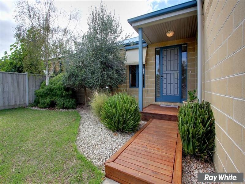 18 Morning Mist Court, Mornington VIC 3931