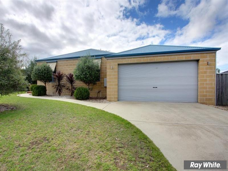 18 Morning Mist Court, Mornington VIC 3931