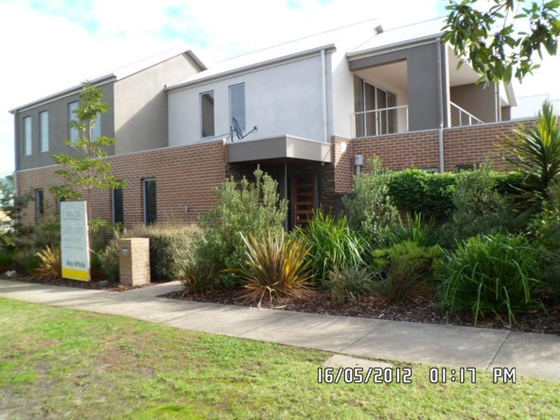 69 Adelaide Street, Mornington VIC 3931