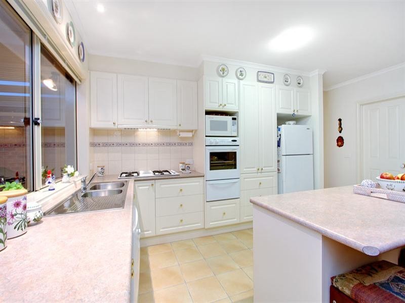 11 Kathleen Crescent, Mornington VIC 3931