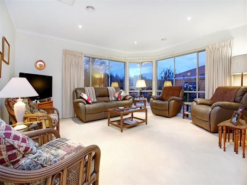 11 Kathleen Crescent, Mornington VIC 3931