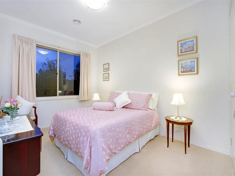 11 Kathleen Crescent, Mornington VIC 3931