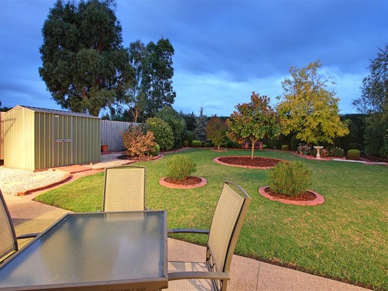 11 Kathleen Crescent, Mornington VIC 3931