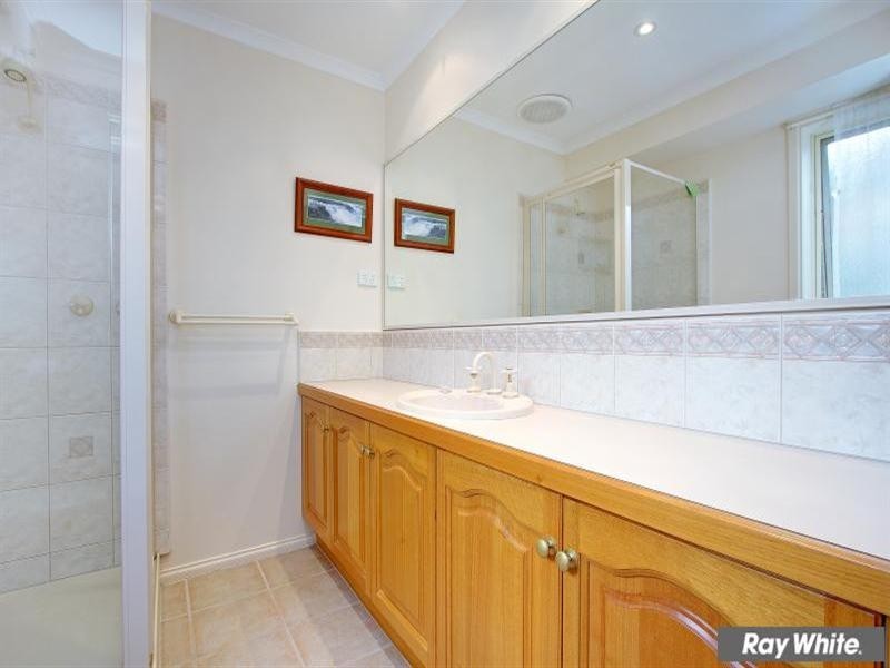 4 Kingston Close, Mornington VIC 3931