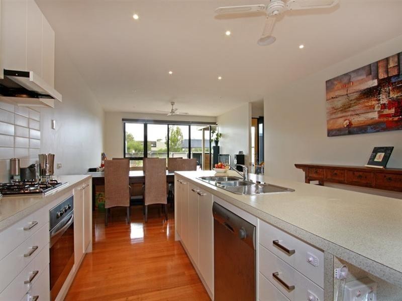 2/183 Eastbourne Road, Rosebud VIC 3939