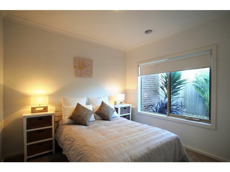 2/239 Dunns Road, Mornington VIC 3931