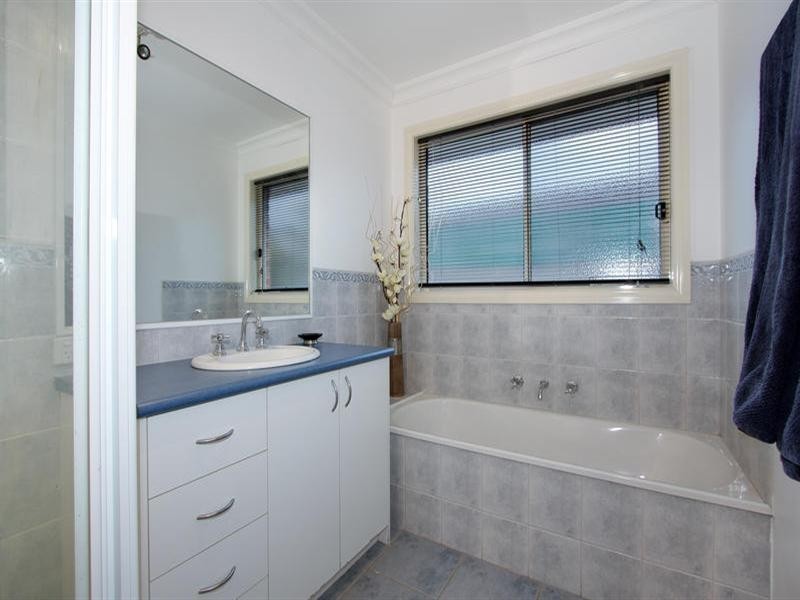 18 Eskdale Court, Mornington VIC 3931