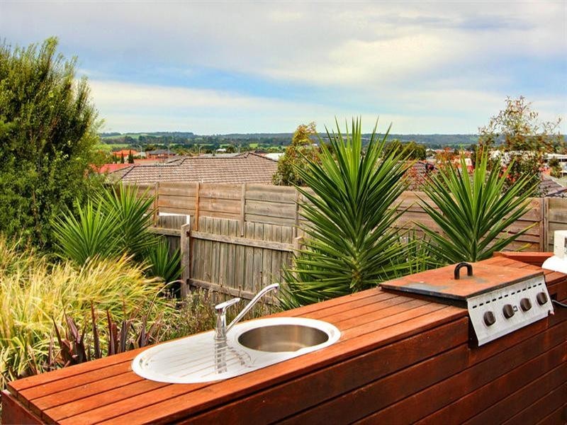 18 Eskdale Court, Mornington VIC 3931