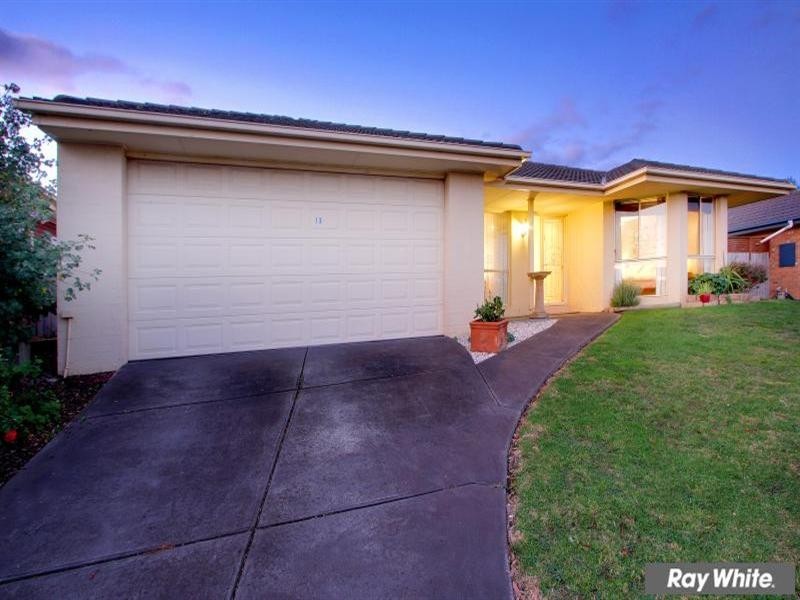 13 Caversham Drive, Mornington VIC 3931
