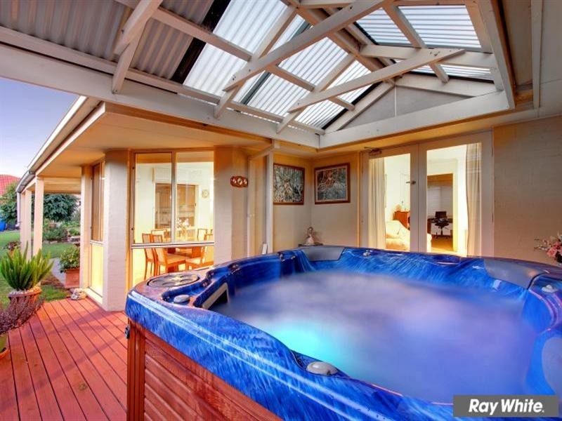 13 Caversham Drive, Mornington VIC 3931