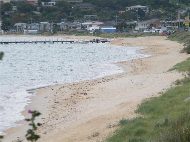 4 Ray Street, Safety Beach VIC 3936