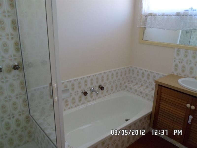 43 Gleneagles Avenue, Mornington VIC 3931